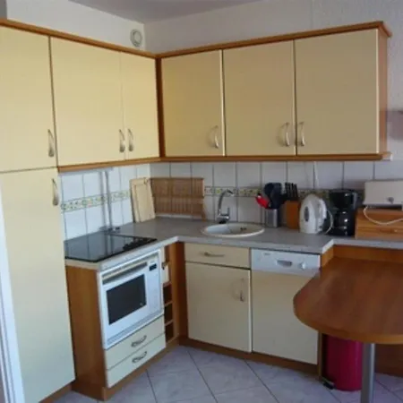 App T2 Avec Piscine, 4 Pers, Port Camargue, Proche - Fr-1-731-10 Appartement *
