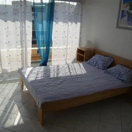 App T2 Avec Piscine, 4 Pers, Port Camargue, Proche - Fr-1-731-10 Appartement